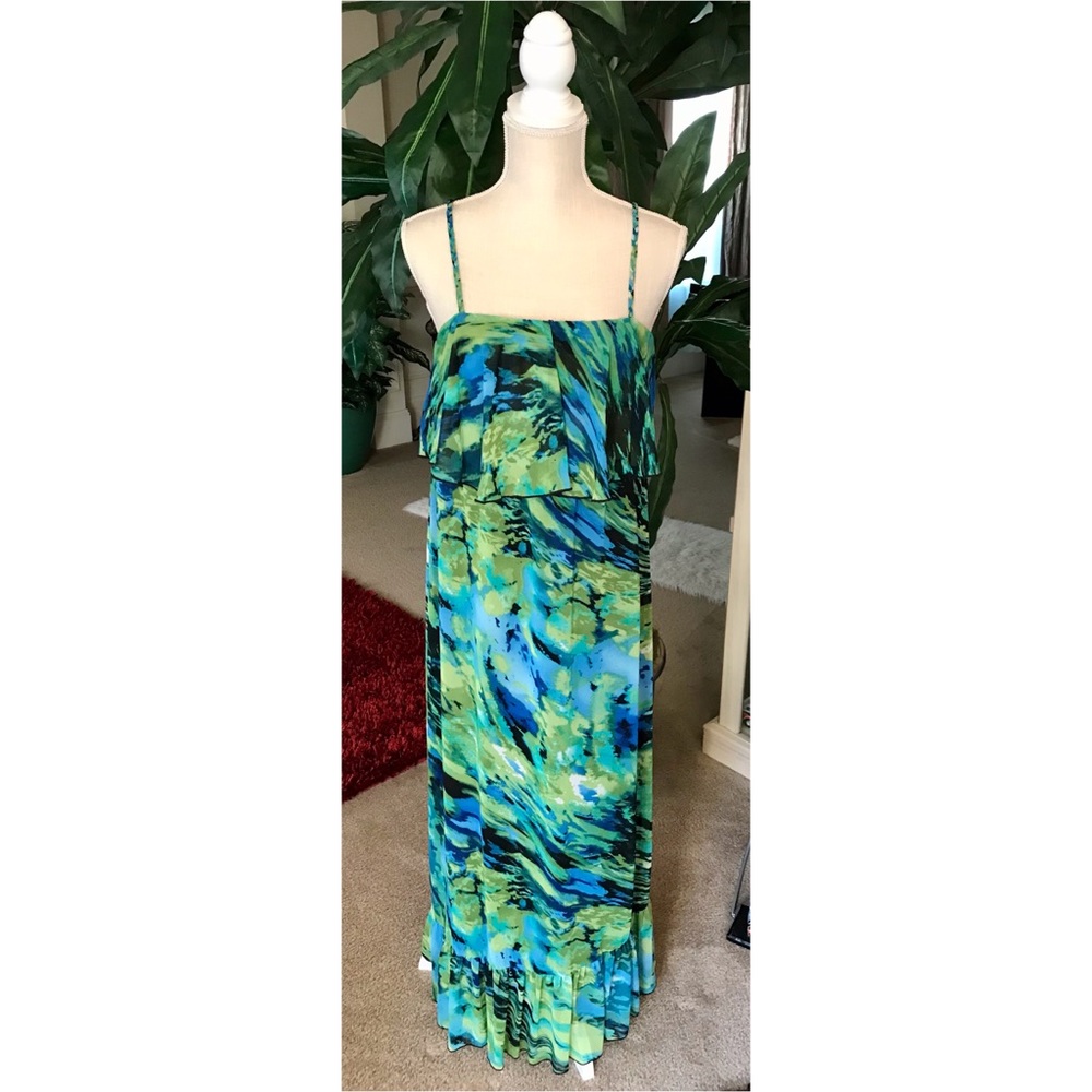 🖤💚Valerie Bertinelli Maxi dress💚🖤